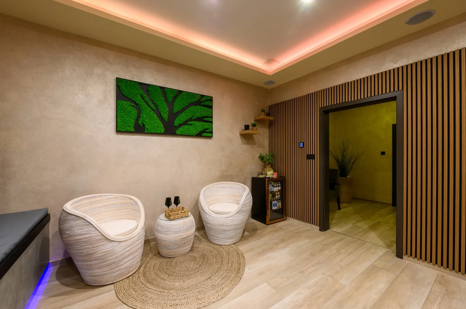 Odpočívárna s lehátky — wellness Plzeň