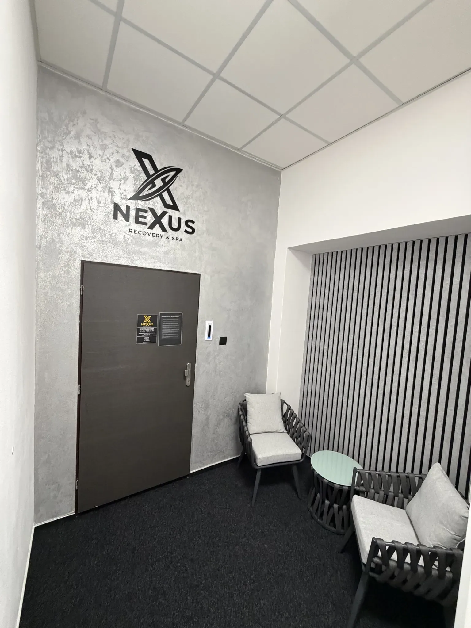 Předsálí se vstupem do Recovery & Spa zóny — Skrétova 8, Plzeň