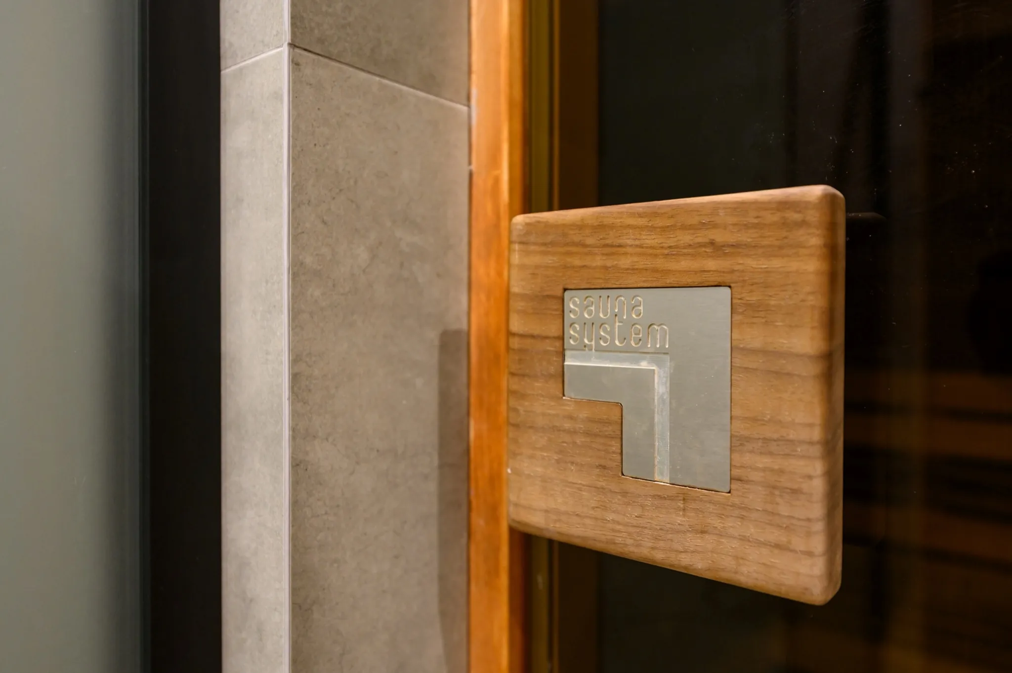 Ovládání sauny u dveří — wellness Plzeň